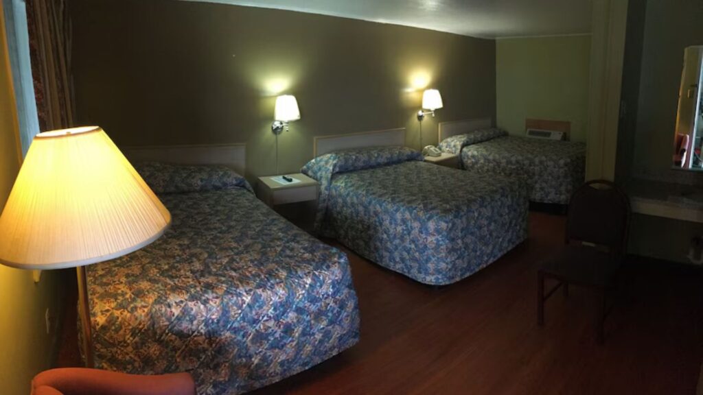 Handy Perks at Super 7 Inn